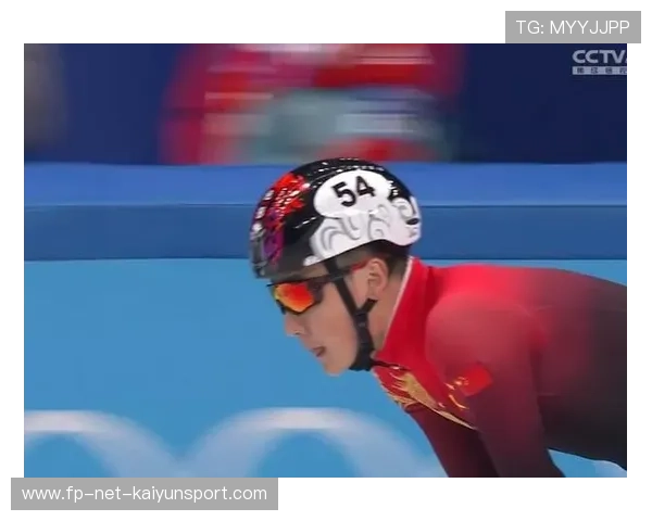 任子威贴身弯道抢位成功稳住第一 任子威贴身弯道抢位成功稳住第一